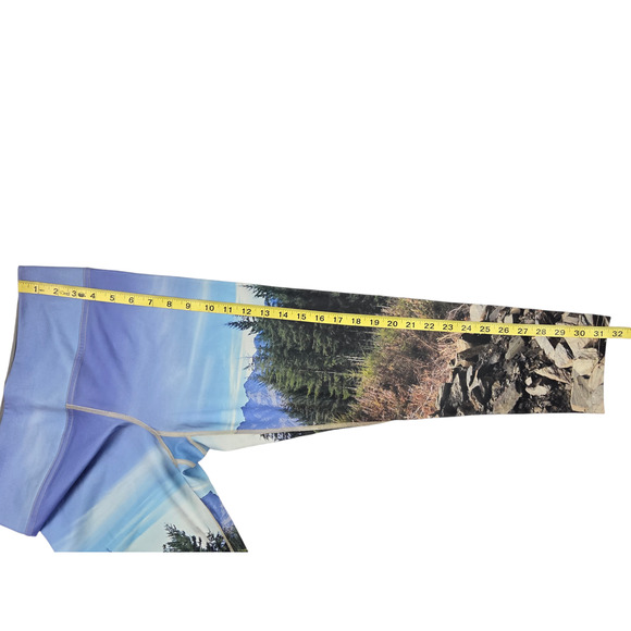 Eagle Rock Werkshop Leggings Size Medium Mountains Forest Scenery - Picture 4 of 5